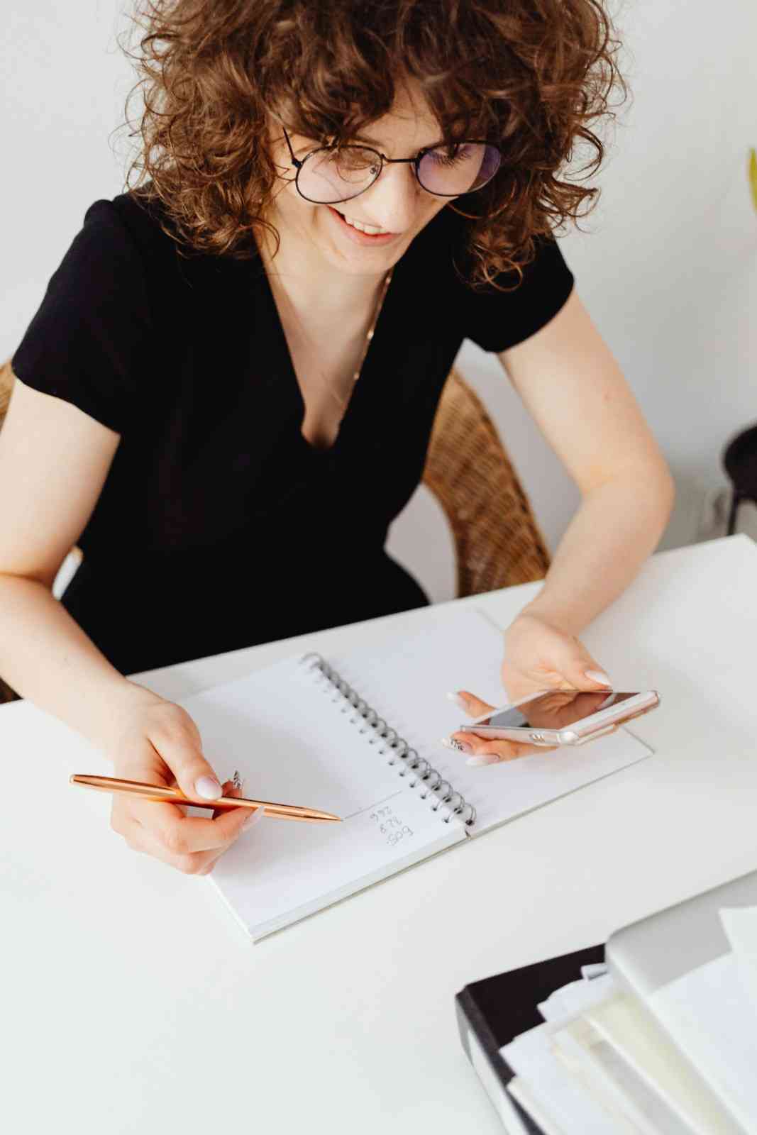 Women founders collaborating